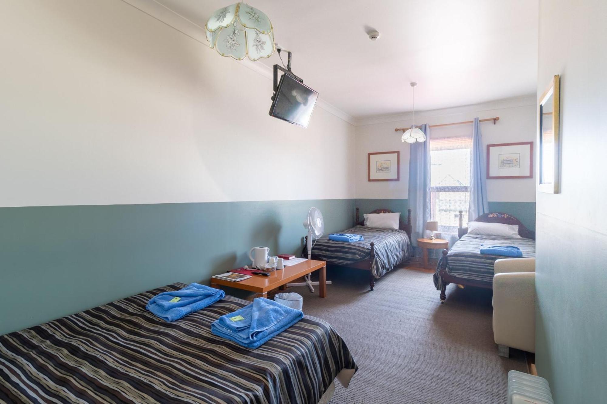 The Victoria Hotel Port MacDonnell Habitación foto